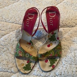Dior paisley print sling back heel. Size 40.5